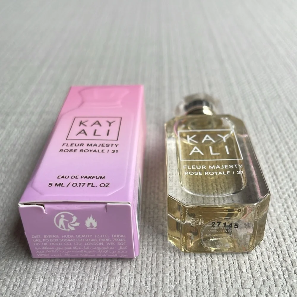 Kayali Fleur Majesty rose royale 31 miniature dabber - Picture 6 of 10